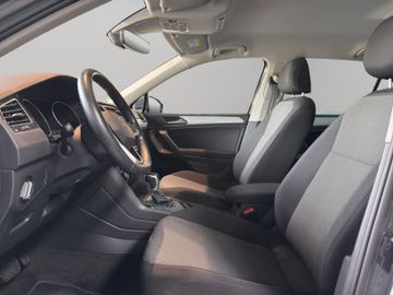 Volkswagen Tiguan - 9