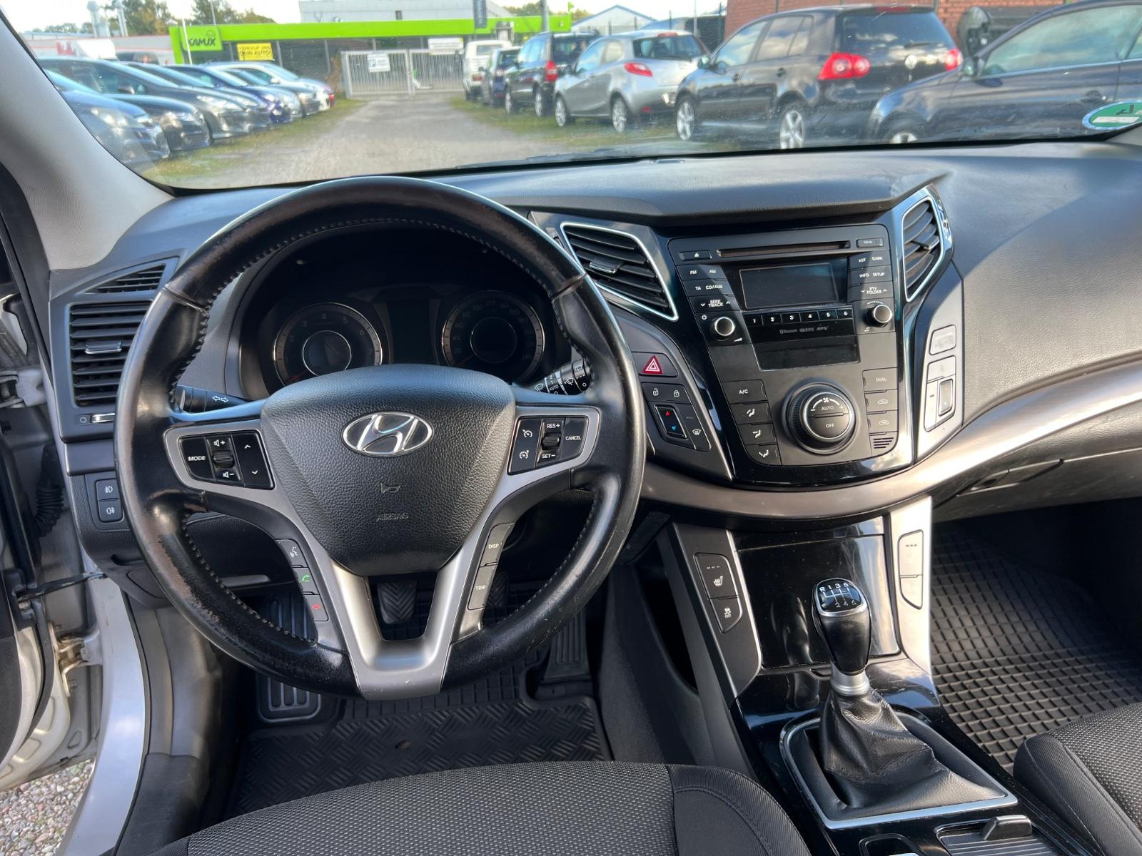 Hyundai i40 2013 — photo 32