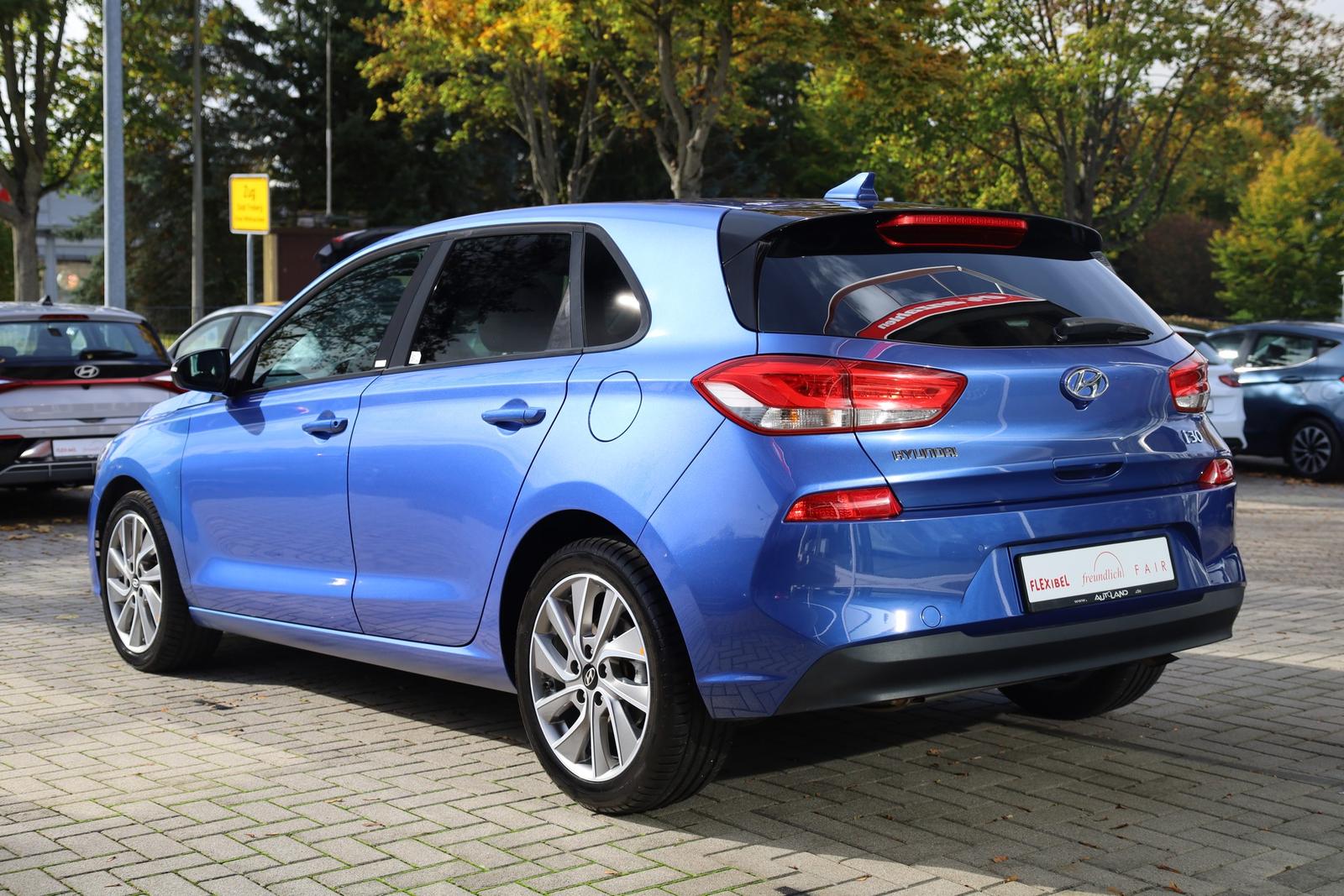 Hyundai i30 1.4 T-GDI Passion + LED Navi Kamera DAB USB