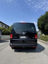 Volkswagen T5 Multivan Highline - schwarze Volkswagen T5 Multivan