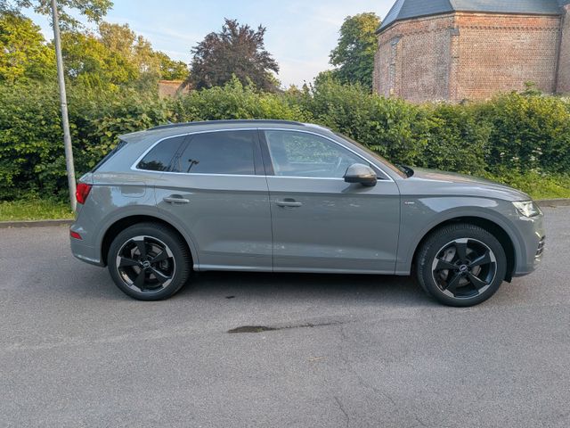 AUDI Q5 50 TFSI e S tronic quattro sport S-Line Pano 