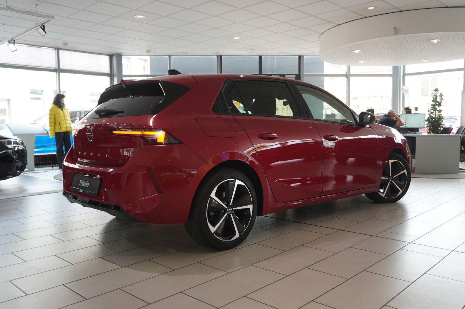 Fahrzeugabbildung Opel Astra L Lim. 1.2T ELEGANCE NAVI/LED/KAMERA/SPORT