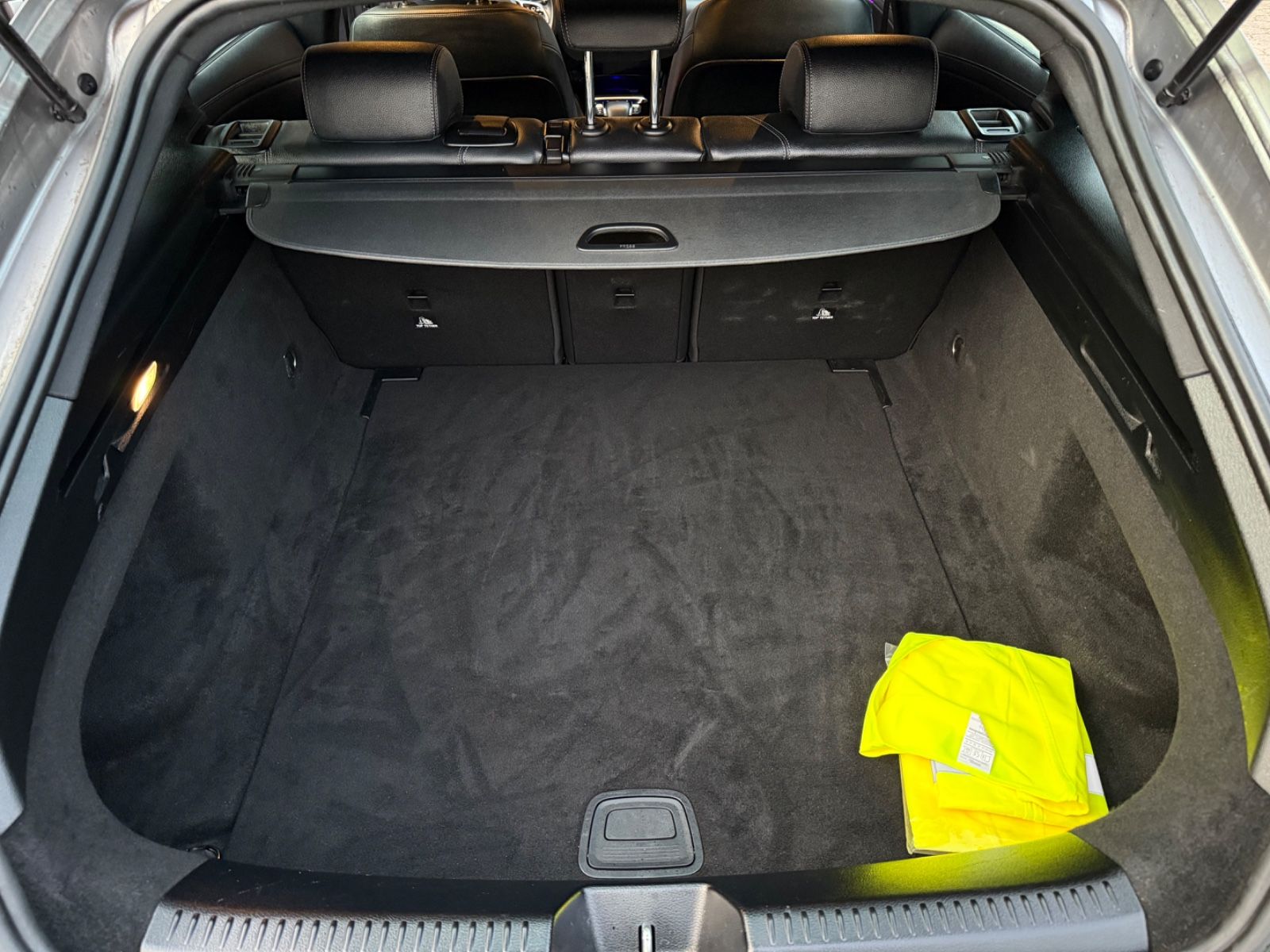 Fahrzeugabbildung Mercedes-Benz CLA 180 Shooting Brake/Allwetter/LED/Garantie