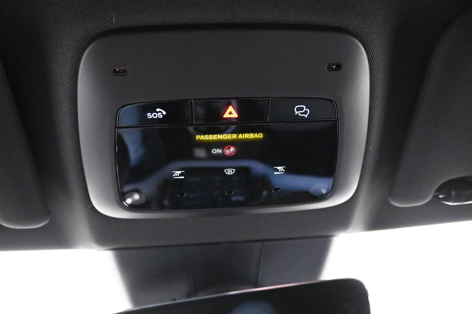 Fahrzeugabbildung Volvo EX30 Single Motor Extended Range Plus ACC