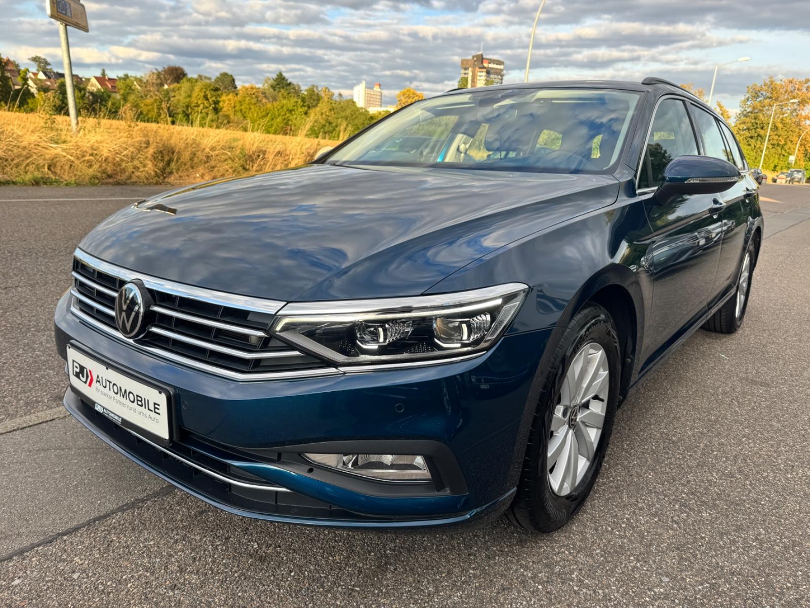 Volkswagen Passat 2.0 TDI Variant Business Navi Matrix ACC