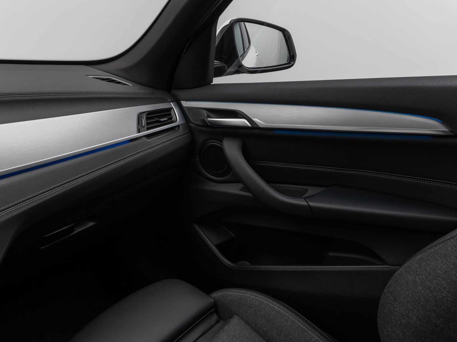 Fahrzeugabbildung BMW X1 xD25e M Sport Kamera HUD Stop&Go AHK Komfort