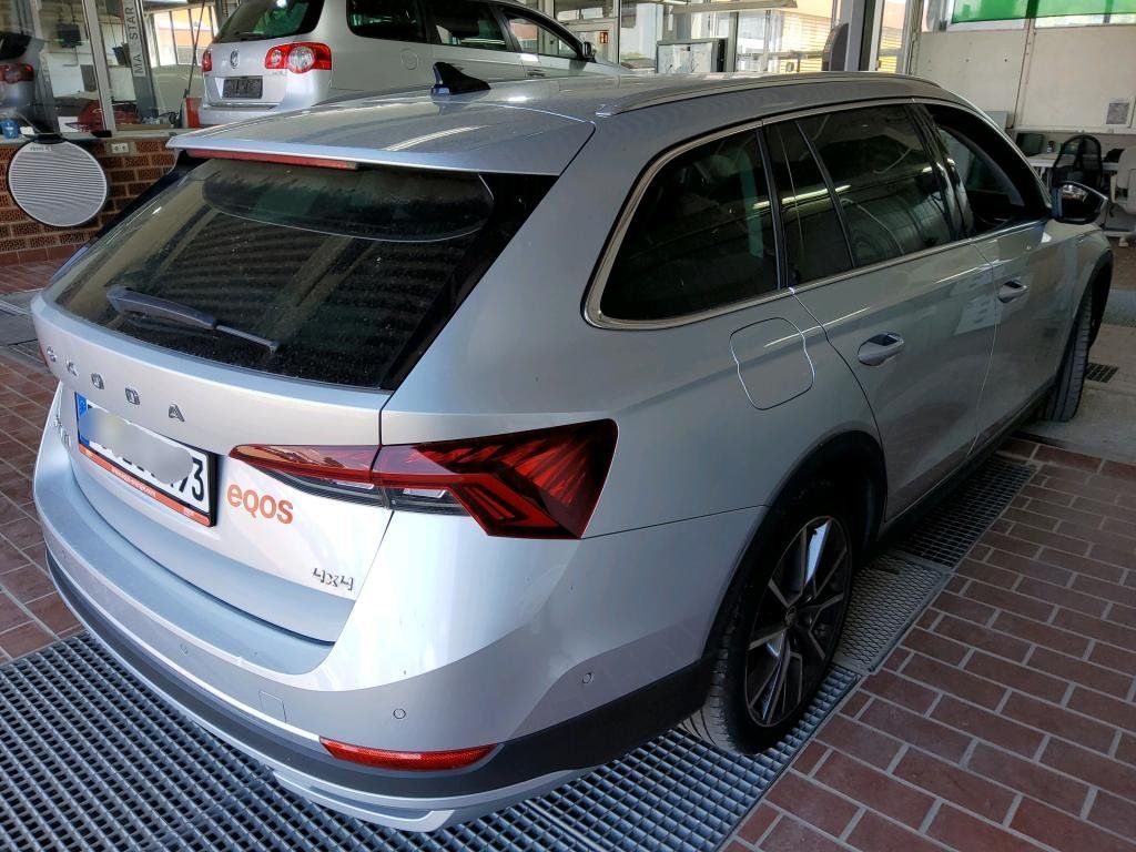 Fahrzeugabbildung SKODA Octavia Combi 2.0 TDI DSG Scout 4x4/AHK/ACC/CAM/