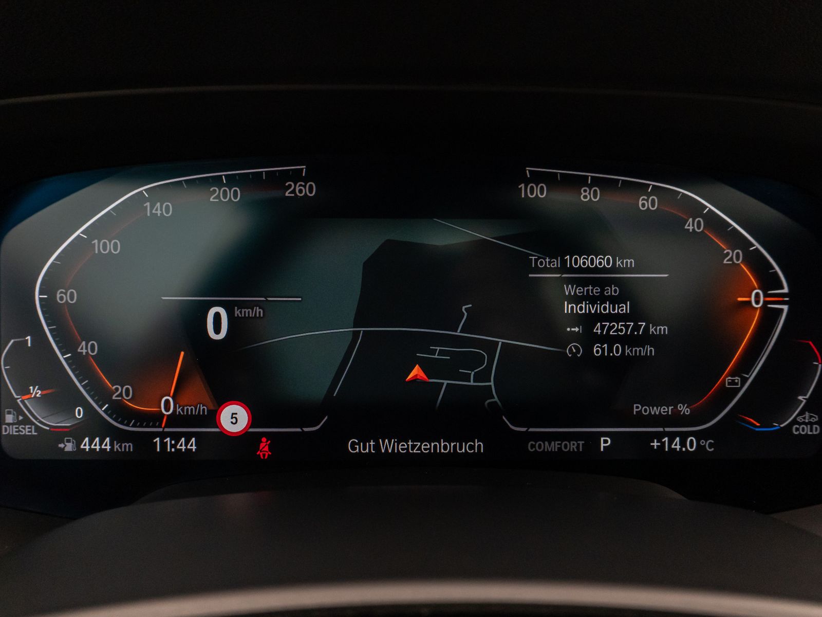 Fahrzeugabbildung BMW X5 xD30d M Sport Panorama Laser Kamera HUD HiFi