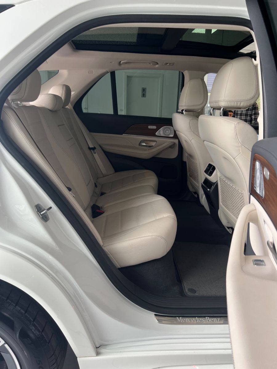 Fahrzeugabbildung Mercedes-Benz GLE 350 d 4Matic AMG Line PANORAMA*AHK*SITZBELÜF