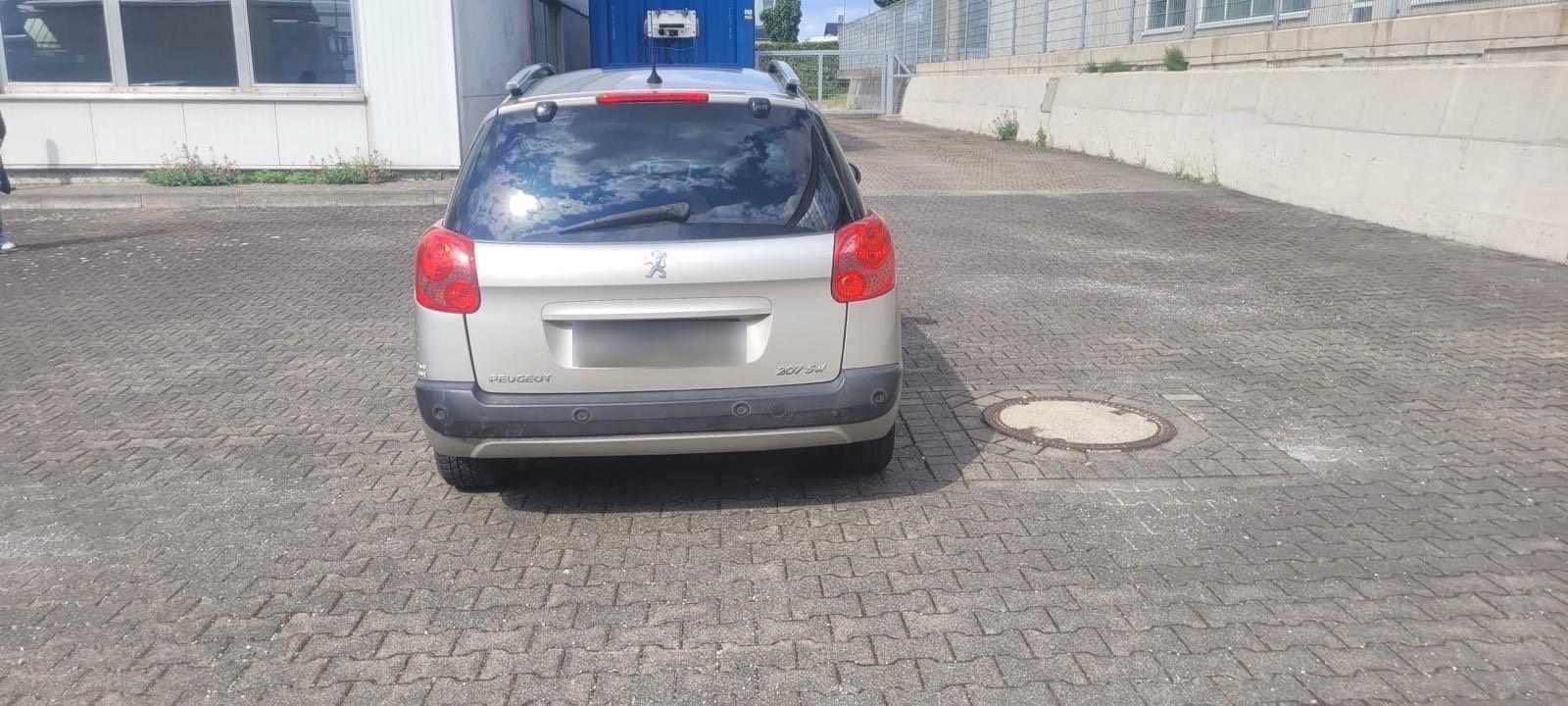 Peugeot 207 2008 — rear view