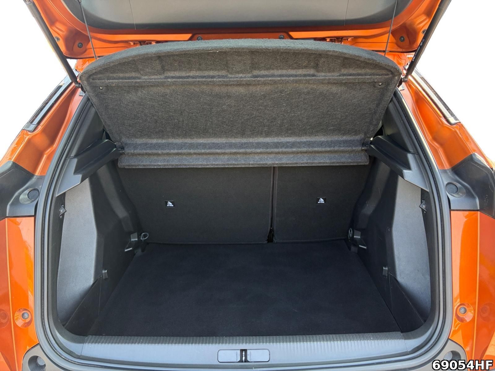 Fahrzeugabbildung Peugeot 2008 Active +WÄRMEPUMPE+SHZ+TEMPOMAT+CARPLAY+