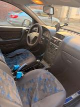Opel Astra Elegance - Opel Astra aus 2000: Kombi