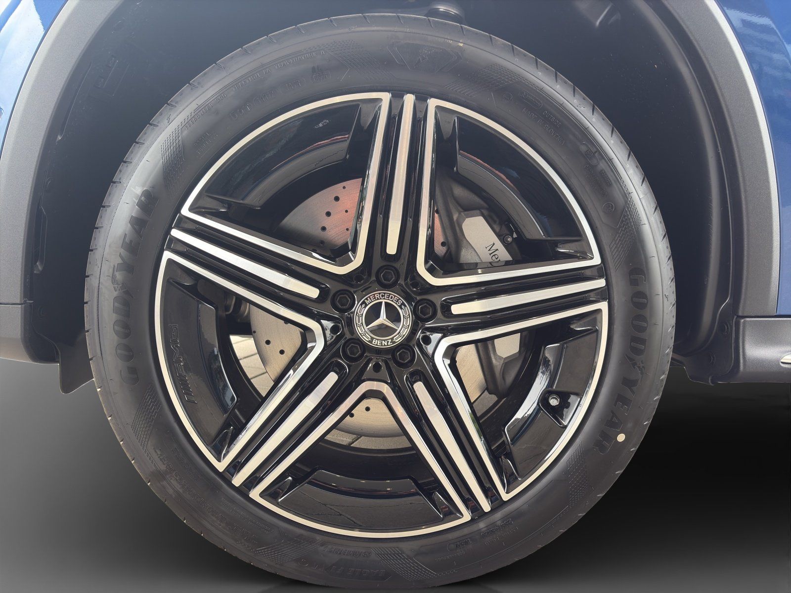 Fahrzeugabbildung Mercedes-Benz GLC 300 d AMG Burm DigiLight Pano AHK 360° Multi