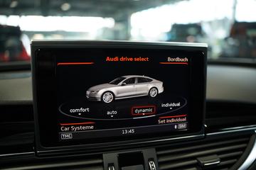 صورة مصغرة 40 لـ 2015 AUDI RS7