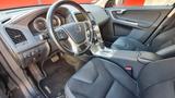 Volvo XC 60  Momentum AWD  5 Zylinder - aus 2012: Geländewagen