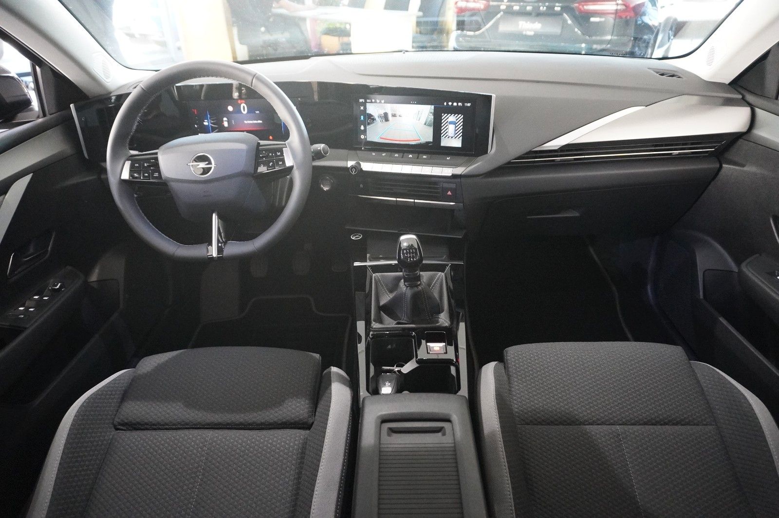 Fahrzeugabbildung Opel Astra L ST 1.2T  LED/NAVI/SHZ/ALU16/KAMERA/ALLWE