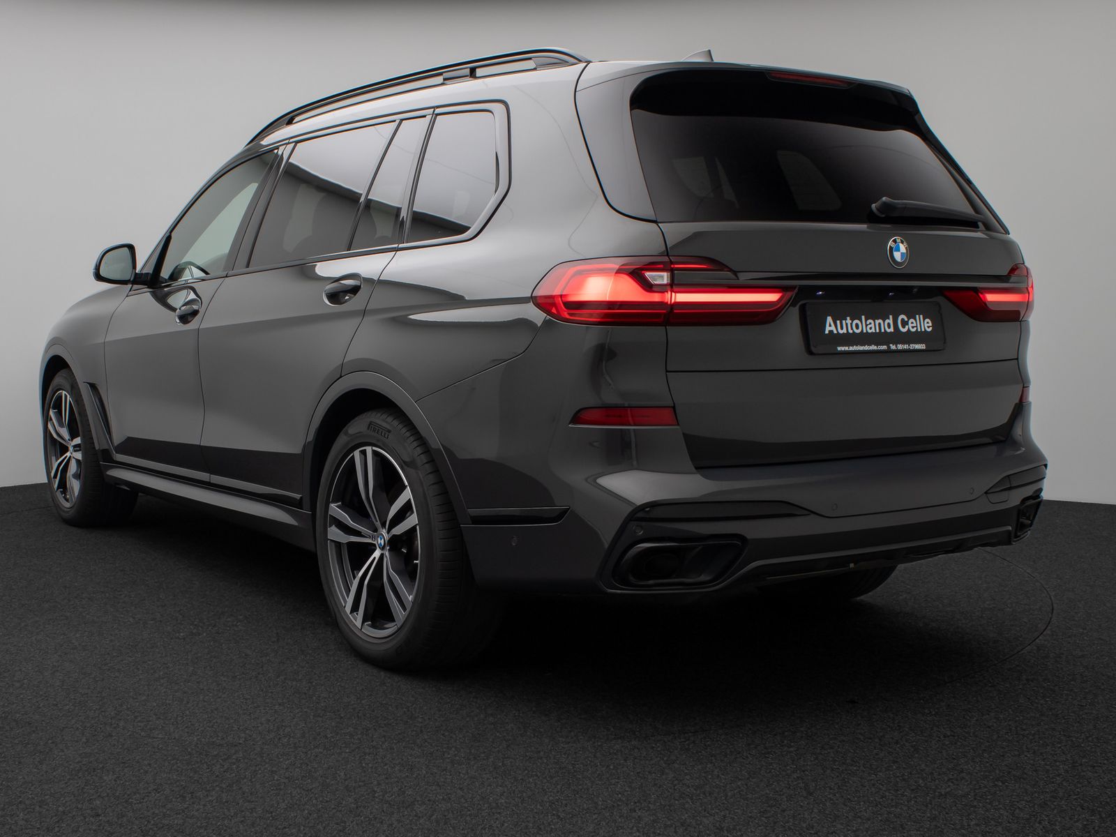 Fahrzeugabbildung BMW X7 xD40d M Sport Panorama 360° SoftCL HUD DAB