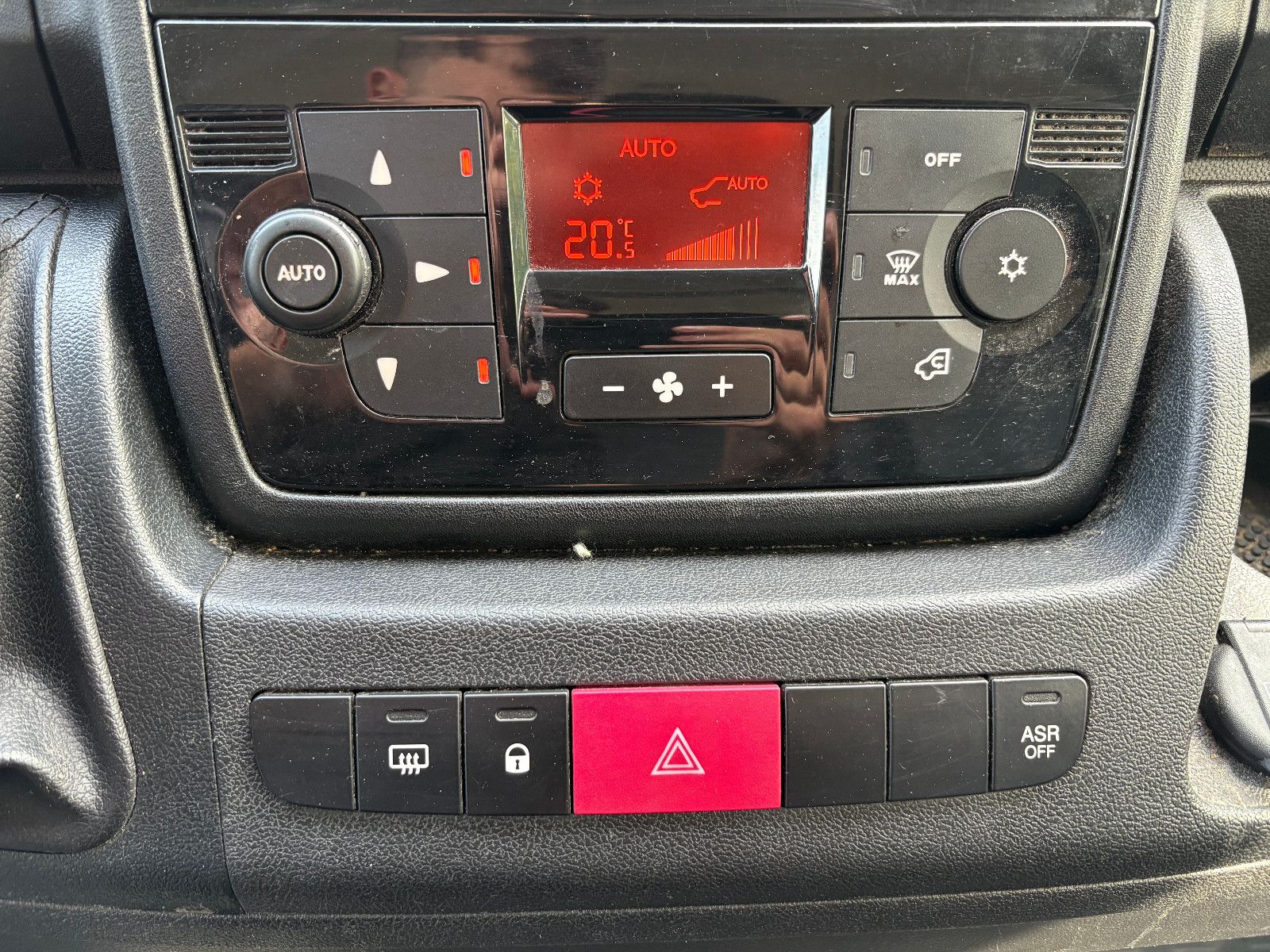 Fahrzeugabbildung Fiat Ducato Maxi Grossr.-Kasten 35 140 L5H2 RS: 4035