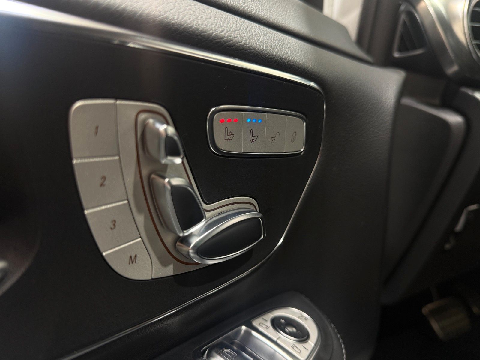 Fahrzeugabbildung Mercedes-Benz V250/Burmester/360°/4Matic/ExclusiveEdition/Lang