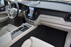 Fahrzeugabbildung Volvo XC60 B5 D AWD Autom. Ultimate Dark*STDHZG*ACC