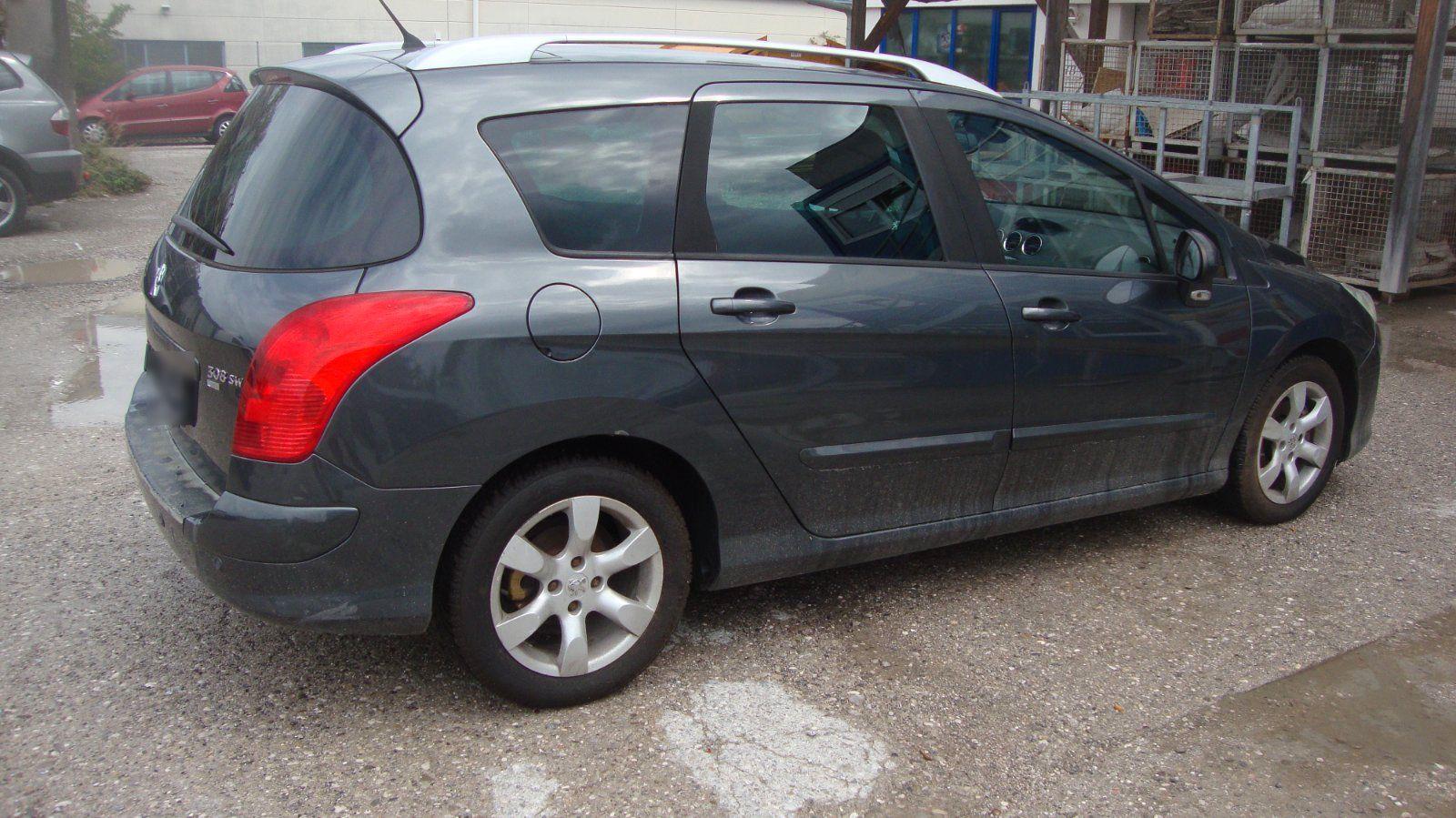 Peugeot 308 2011 — photo 7