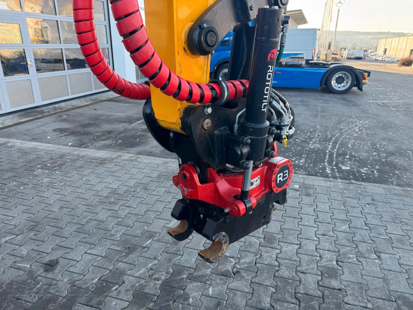 Fahrzeugabbildung JCB Hydradig / Skid-Steer-Aufnahme / nur 375h / 2024