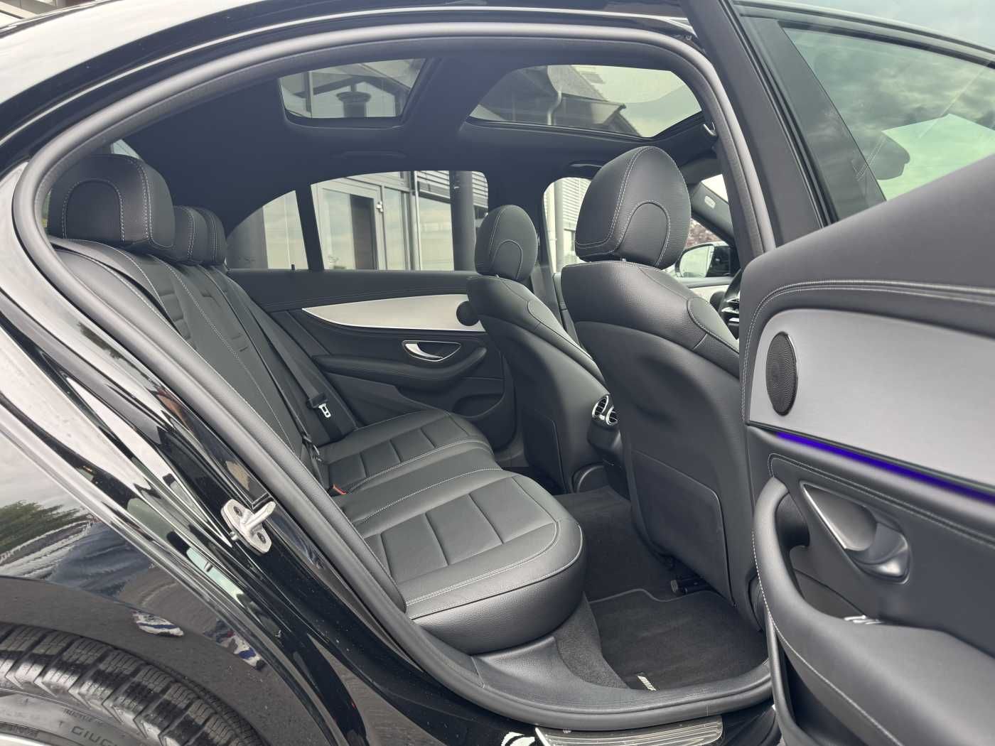 Fahrzeugabbildung Mercedes-Benz E 220d AMG+Pano+Distr+Multibeam+RFK+Night