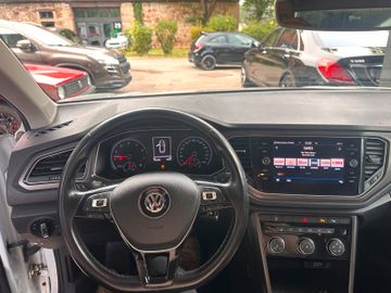 Volkswagen T-Roc - 11