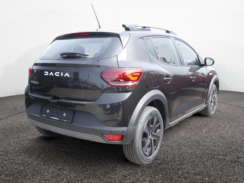 Fahrzeugabbildung Dacia Sandero Stepway Expression TCe 90