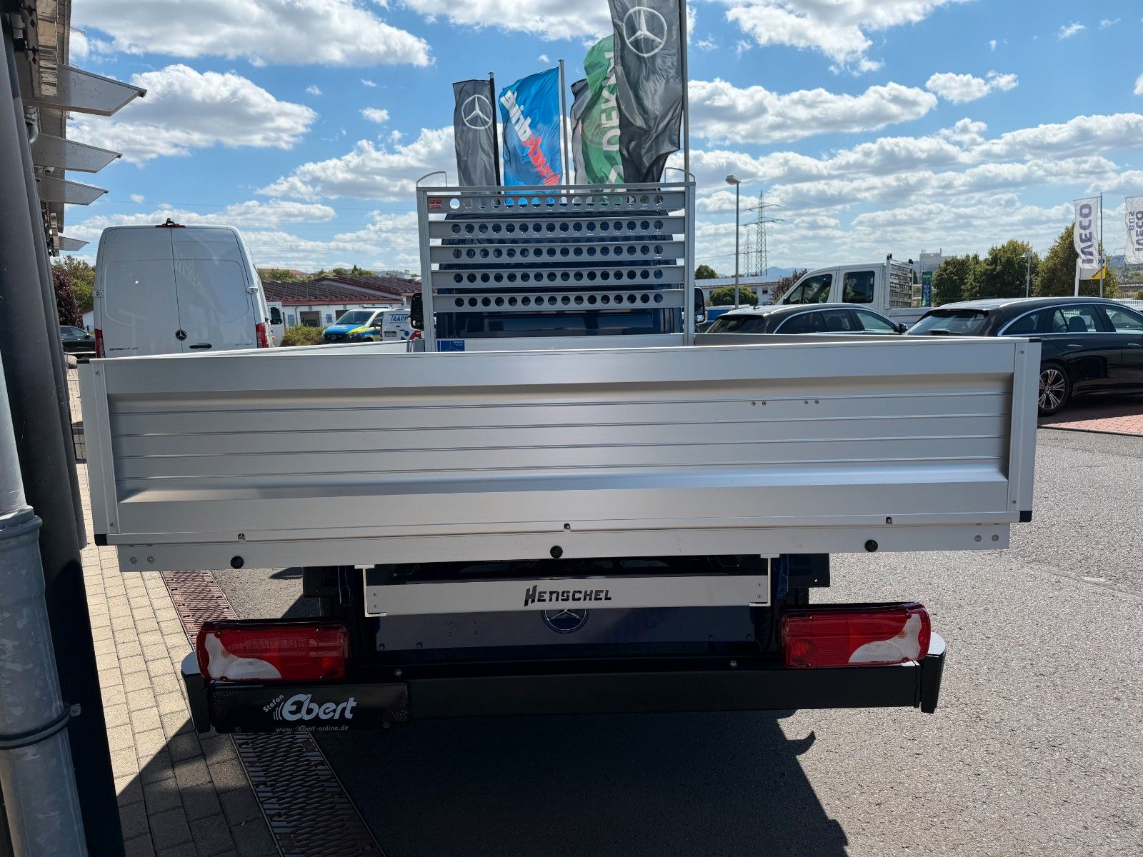 Fahrzeugabbildung Mercedes-Benz Sprinter 317 CDI 4325 Pritsche Klima Navi