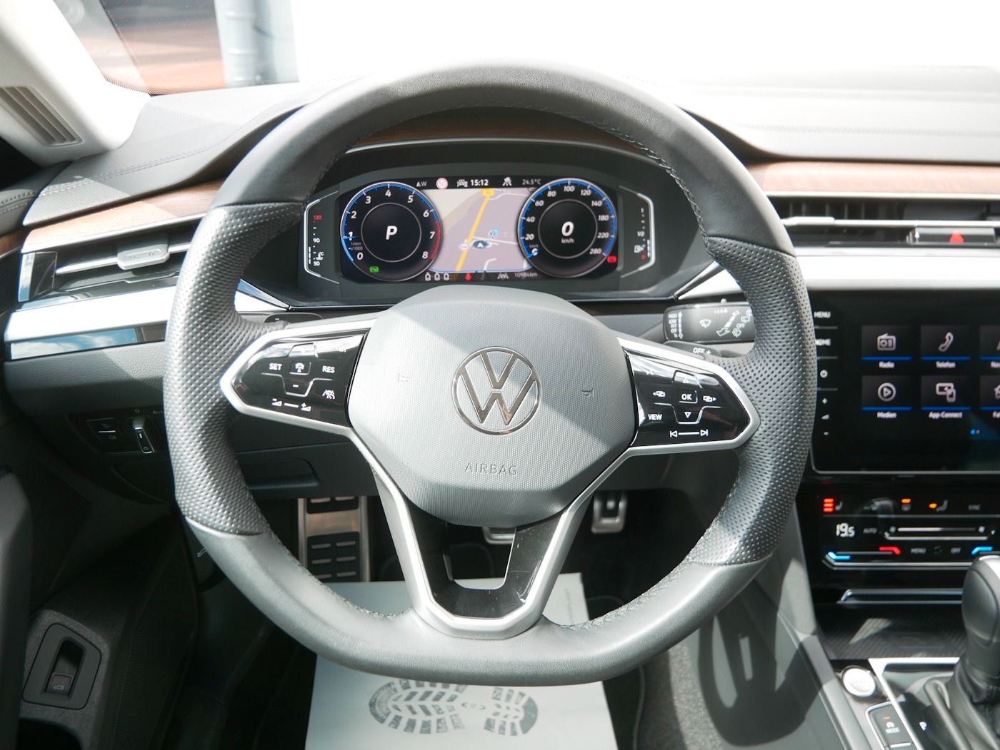 Fahrzeugabbildung Volkswagen Arteon SB 2.0 Elegance NEU60T AHK Kamera DSG SHZ
