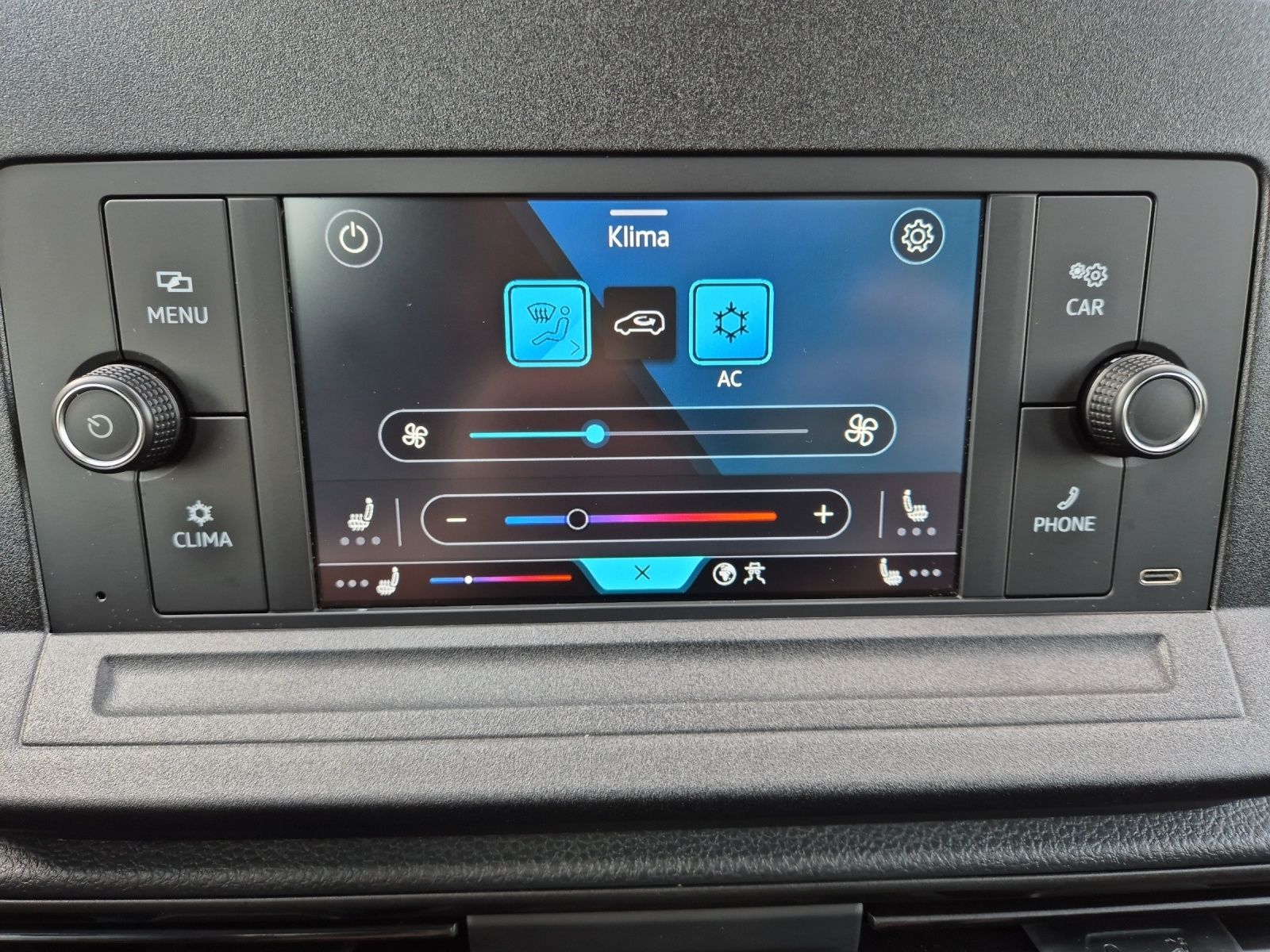 Fahrzeugabbildung Volkswagen Caddy Kombi TDI EcoProfi Klima SH