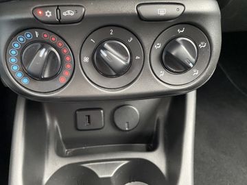 Bild 20 Opel Corsa 1.4 120 Jahre SHZ+LHZ/PDC v+h/KLIMA/CARPLA