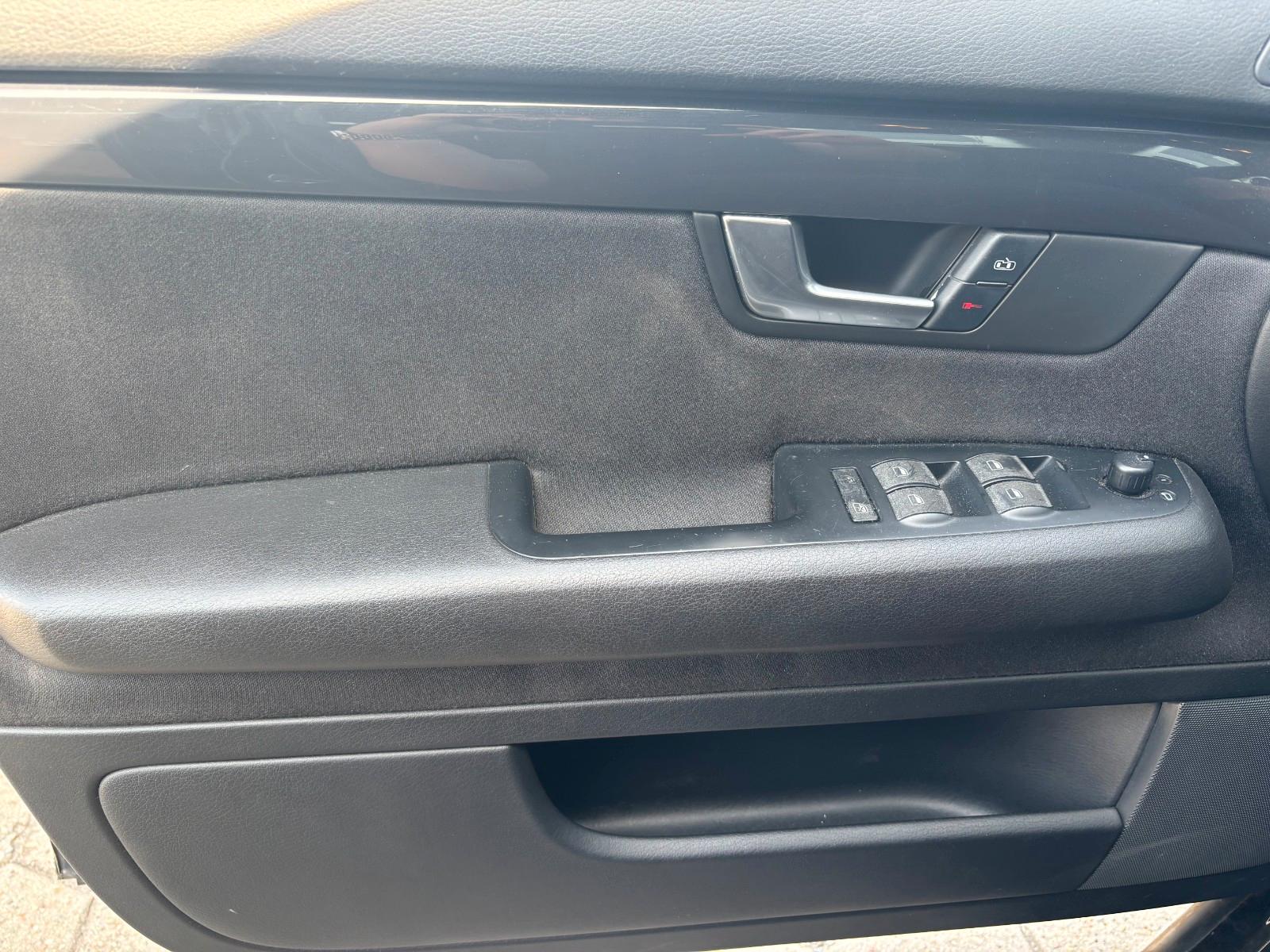 Audi A4 2005 — photo 19