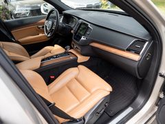 Volvo XC 90 – 24 / 30
