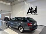 Skoda Octavia Combi Elegance 2.0 TDI,Scheckheft,1.Hand - Skoda Octavia: Combi Elegance