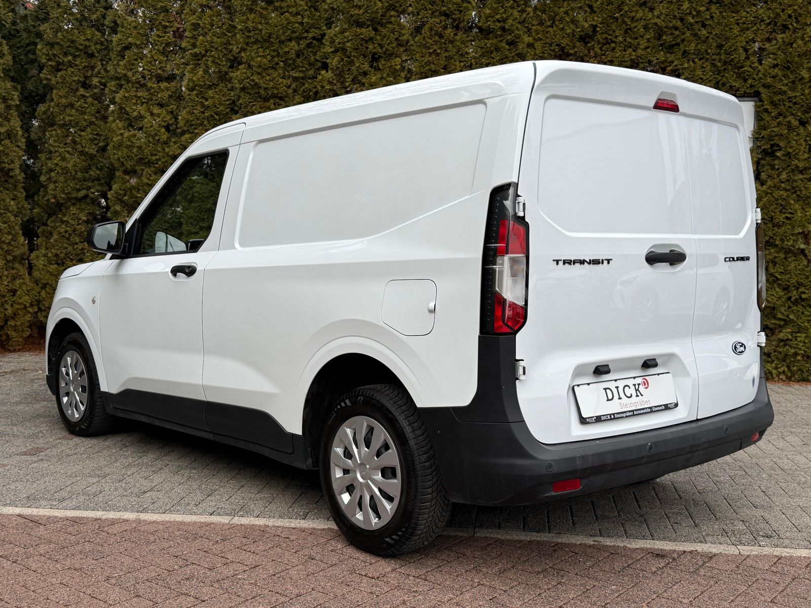 Fahrzeugabbildung Ford Transit Courier 1.5 TDCi CARPLAY+KLIMA+PDC+VIRT+