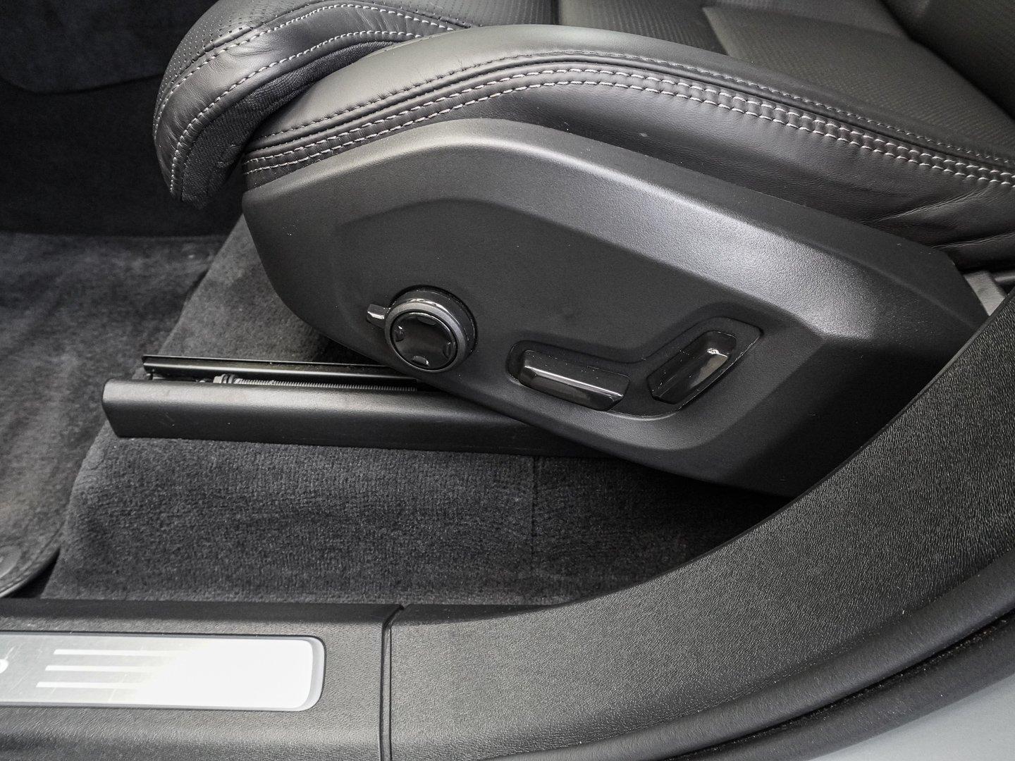 Volvo XC90 T8 AWD Plus Dark Plug-in Hybrid NAPPA PANO