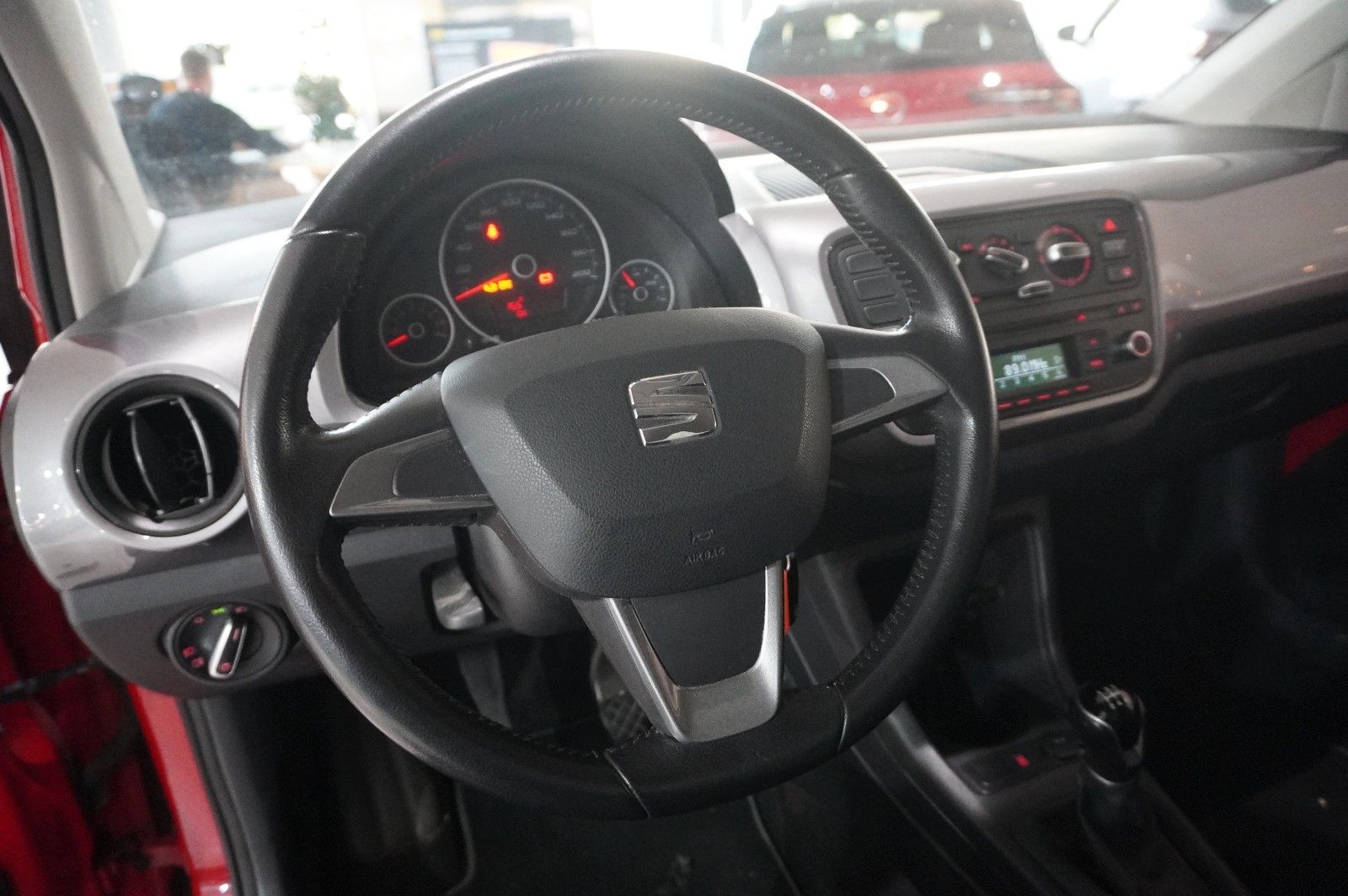 Fahrzeugabbildung SEAT Mii 1.0 SPORT 5-TÜR KLIMA/ALU/CD/AUX/NEBEL/TÜV
