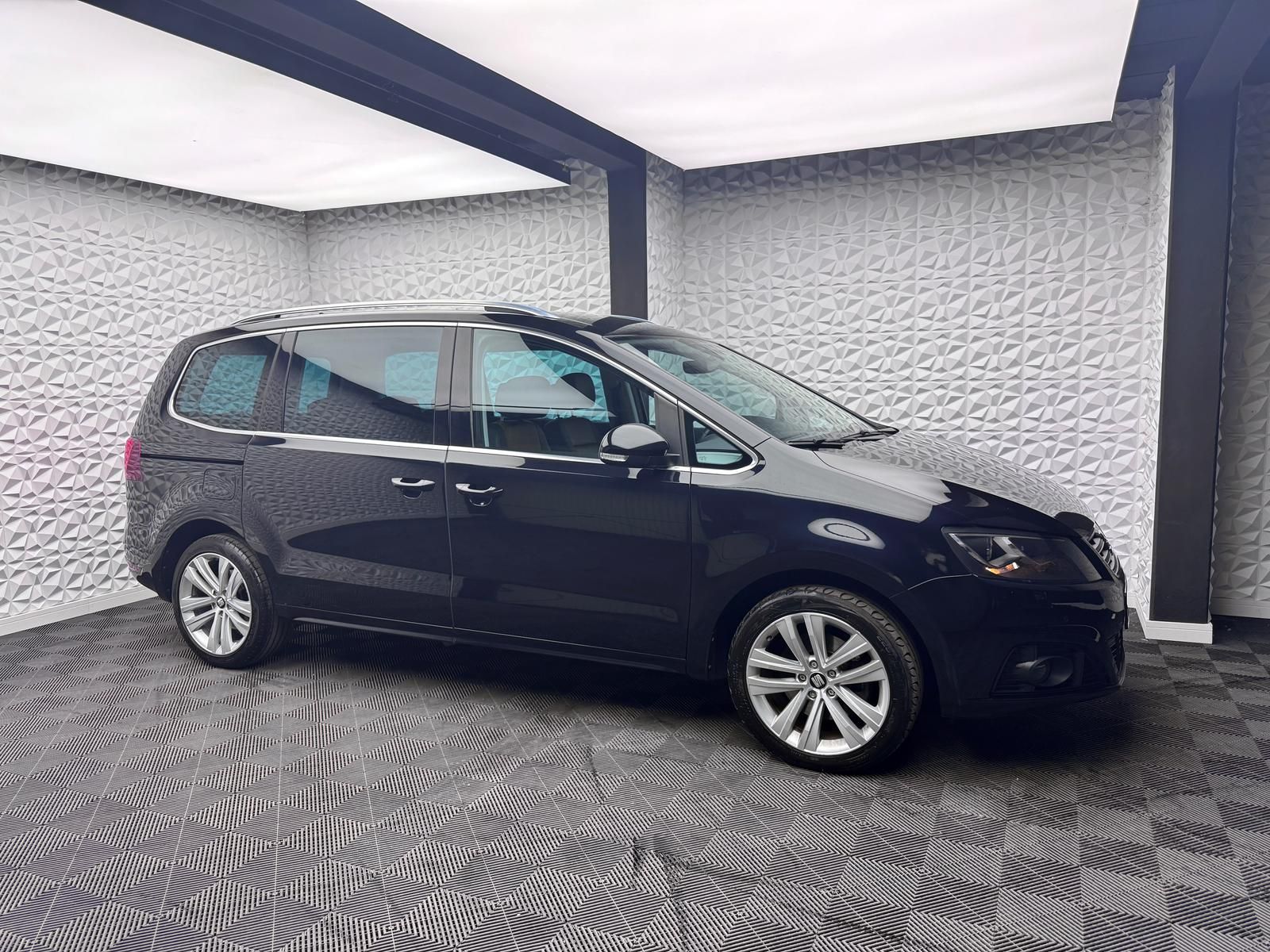 Fahrzeugabbildung SEAT 2.0 TDI*4DRIVE*7-SITZ*DCC*E-ST*STHZG*MASSAGE*AHK
