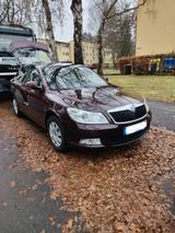 Skoda Octavia 1.8 TSI DSG Ambiente Ambiente - Skoda Octavia mit Benzin-Antrieb: Limousine, 1.8