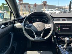 Fahrzeugabbildung Volkswagen Passat Variant 2.0 TDI DSG R-Line LED ACC Kamera