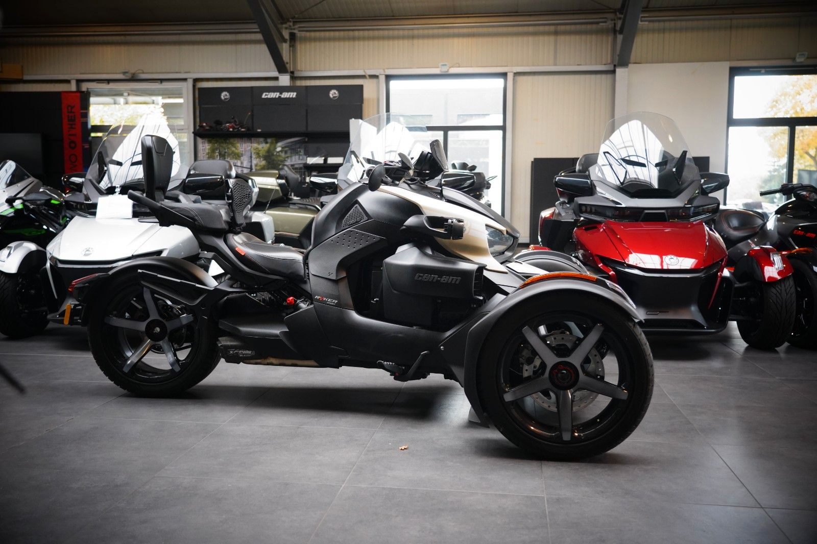 Fahrzeugabbildung Can Am Ryker 900 Sport Viel Zubehör