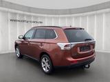 Mitsubishi Outlander Instyle 4WD*Navi*Xenon*Leder*7 Sitze - Mitsubishi Outlander: 7 Sitzer