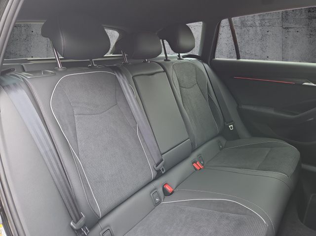 Superb Combi 2.0 TSI 150kW DSG Sportline AHK