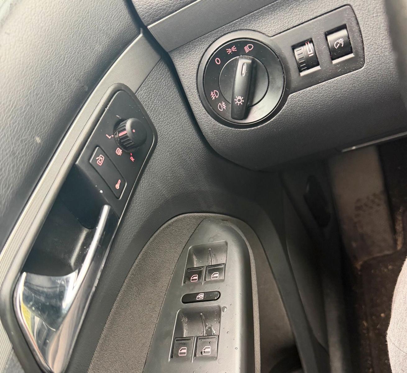Volkswagen Touran 2006 — photo 13