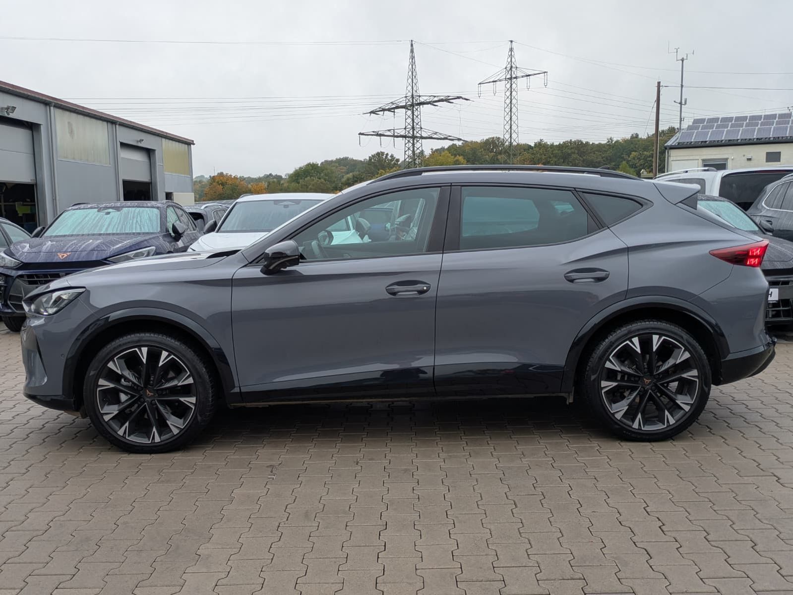 Fahrzeugabbildung CUPRA Formentor 1.5 eTSI PANO*MATRIX*SENNH.*DINAM*360°