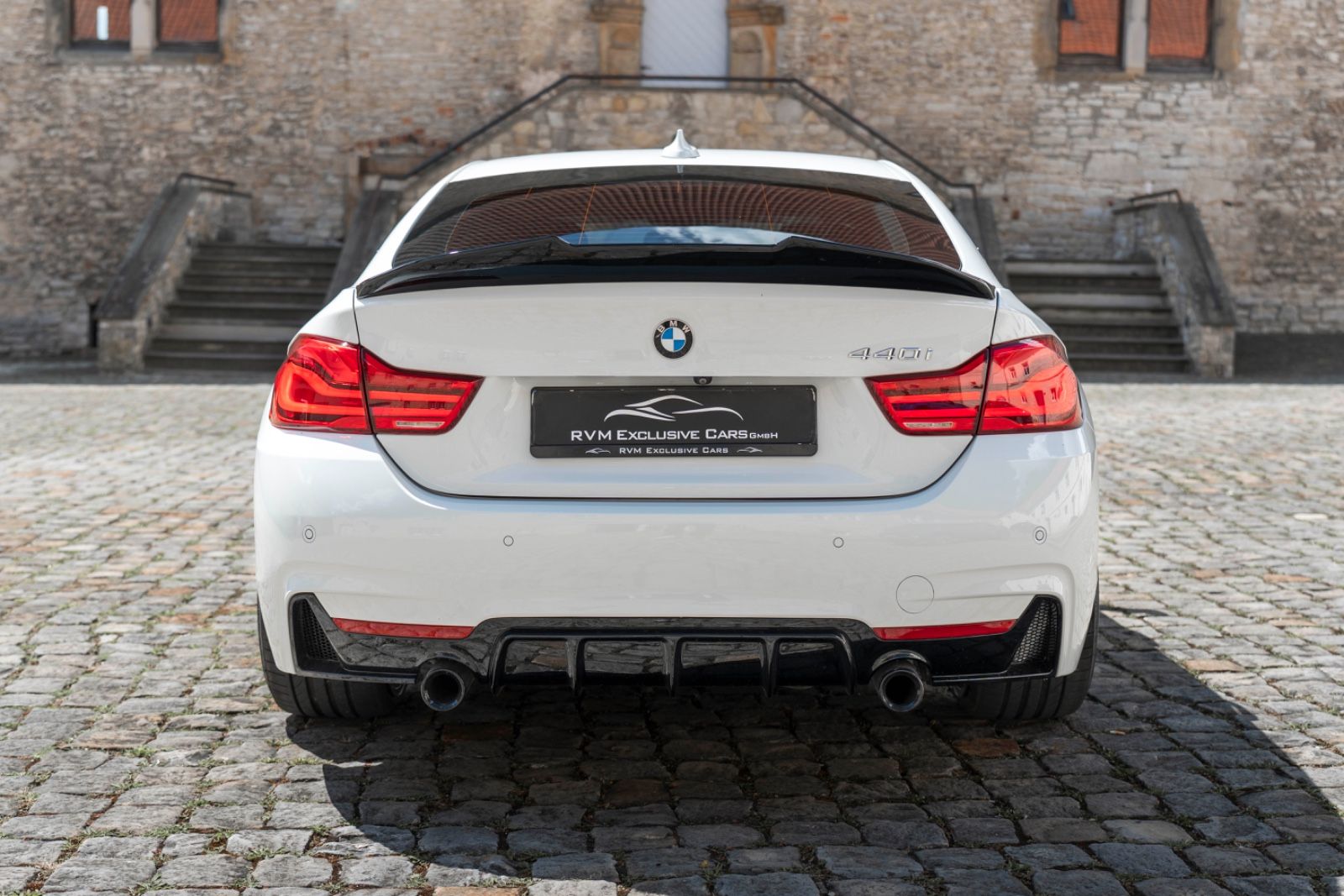 Fahrzeugabbildung BMW 440I GC M-PERFORMANCE HUD H&K LED KAM CARPLAY