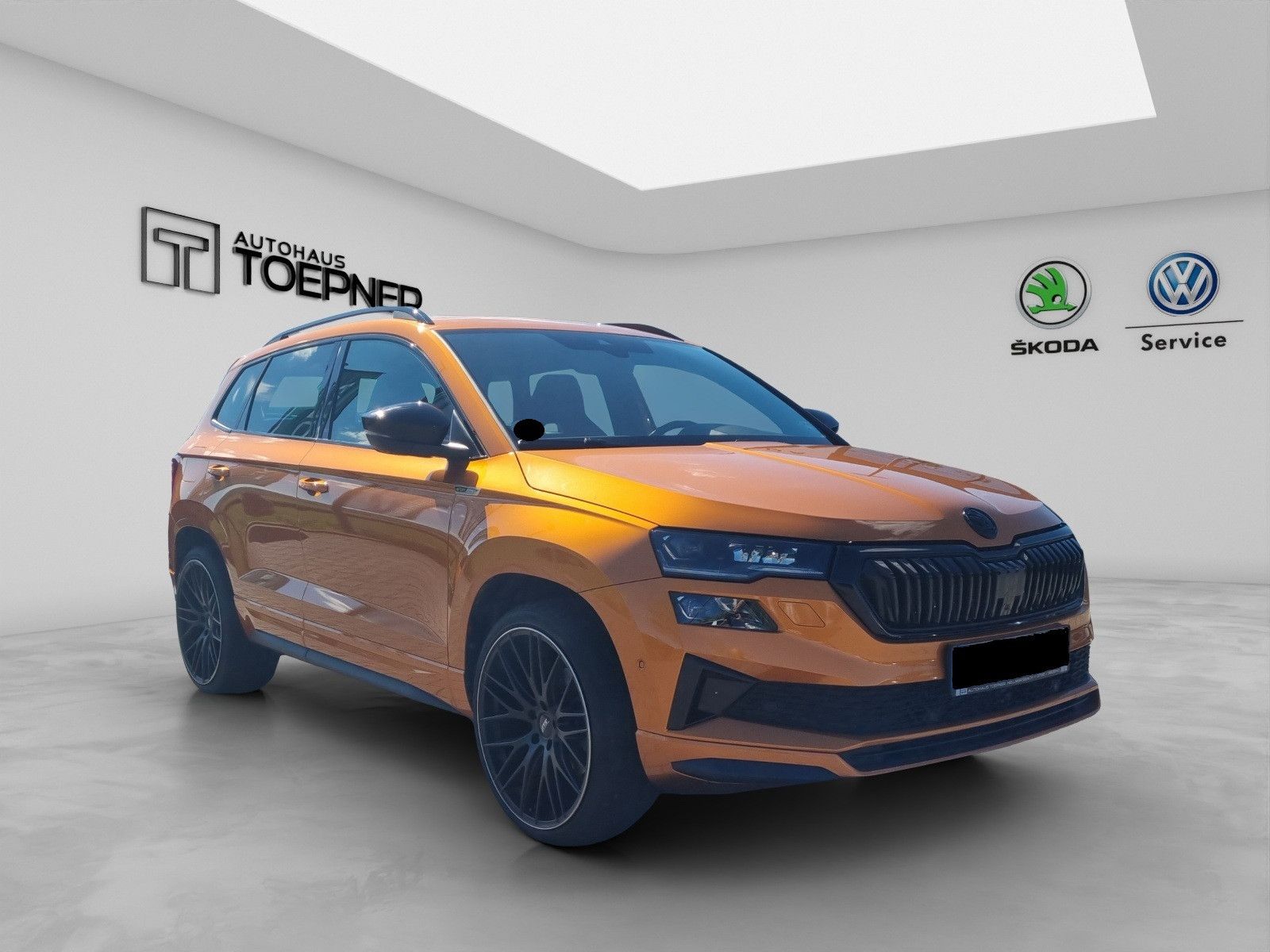 Fahrzeugabbildung SKODA Karoq Sportline 4x4 2,0 TSI DSG Navi ACC 360°