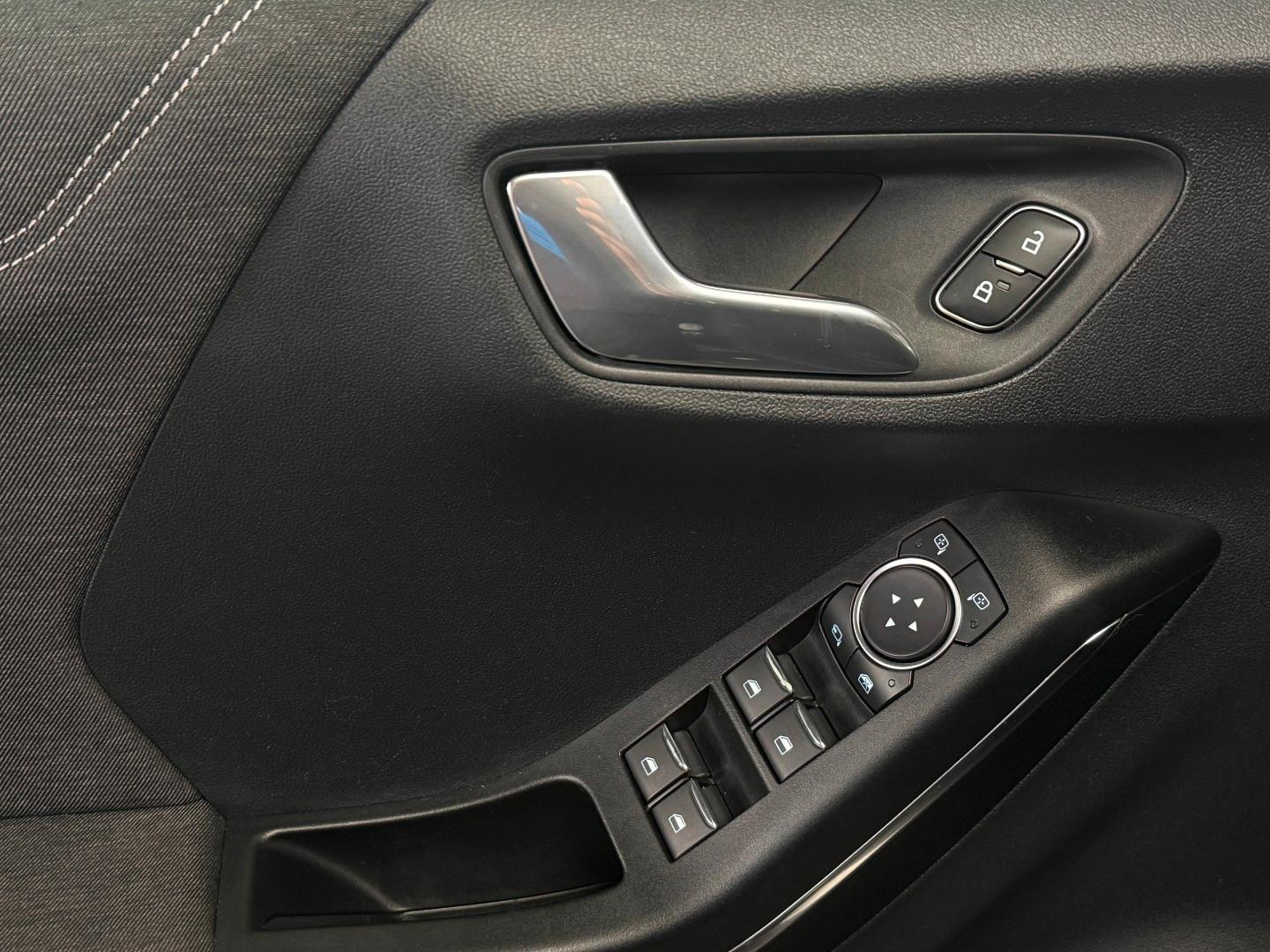 Ford Puma Titanium NAVI*SITZHEIZUNG*KAMERA*PDC, миниатюра 7
